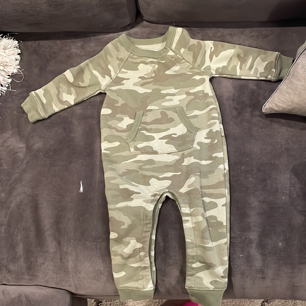 12-18 month baby gap sweatsuit onesie